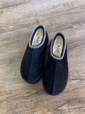Corkys Hey Girl Cuddle Up Platform Slipper Black Faux Suede Size 10